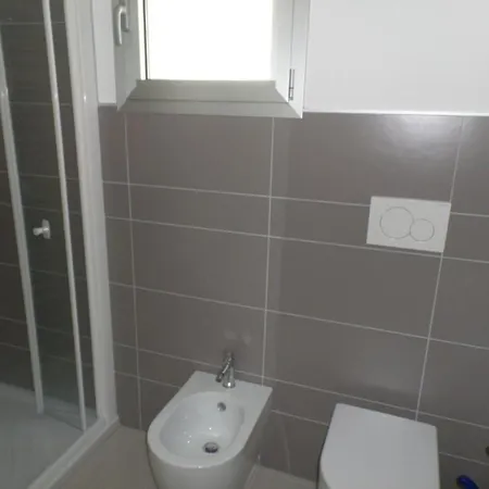 Apartamento Modern Poolside Escape